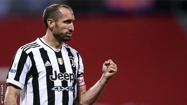 Giorgio Chiellini: Juventus And Italy Captain Signs New Two-Year Deal With  Serie A Club - Bbc Sport